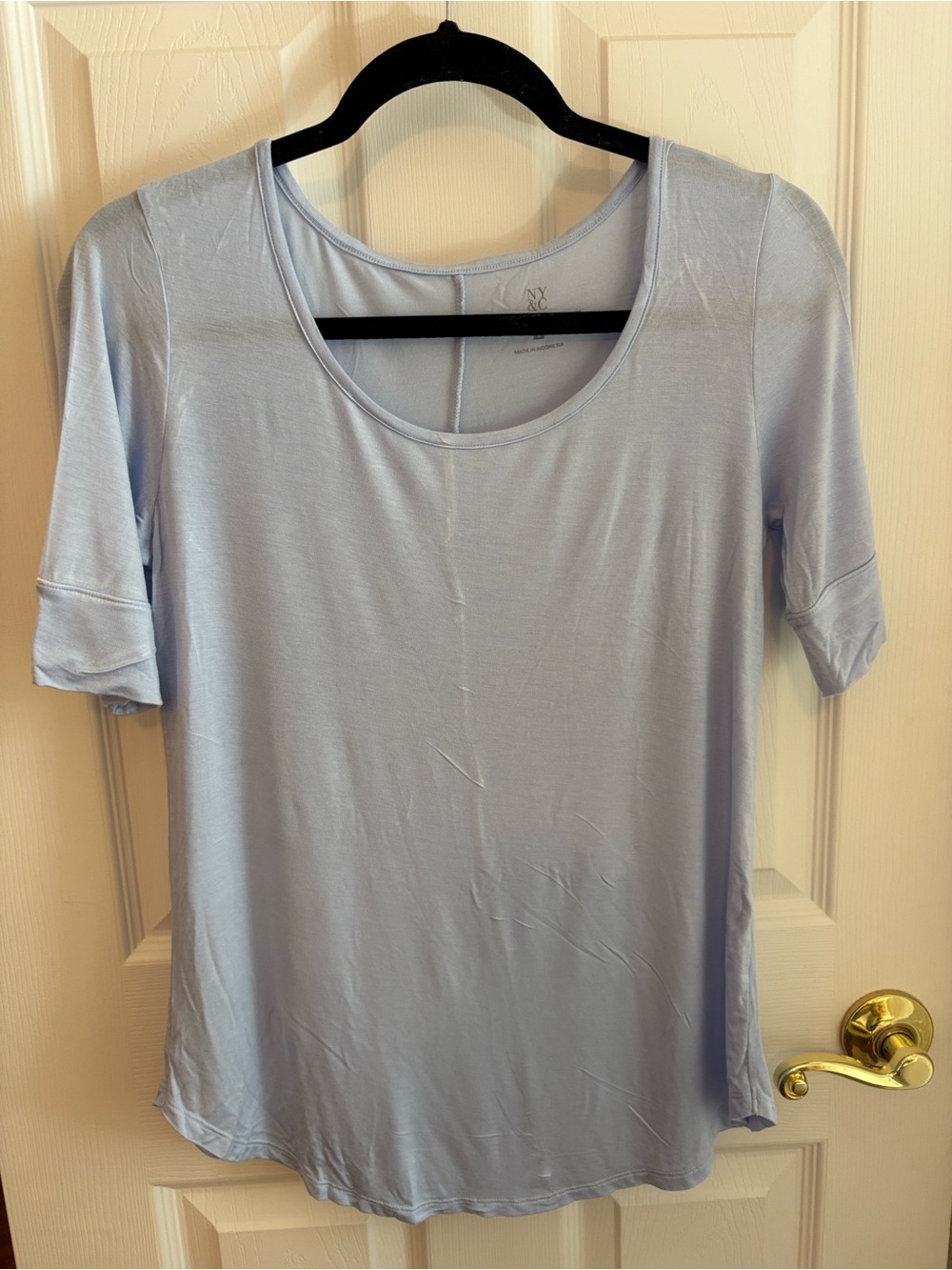 New York & Company Pale Blue Scoop Neck Short Sleeve Tee